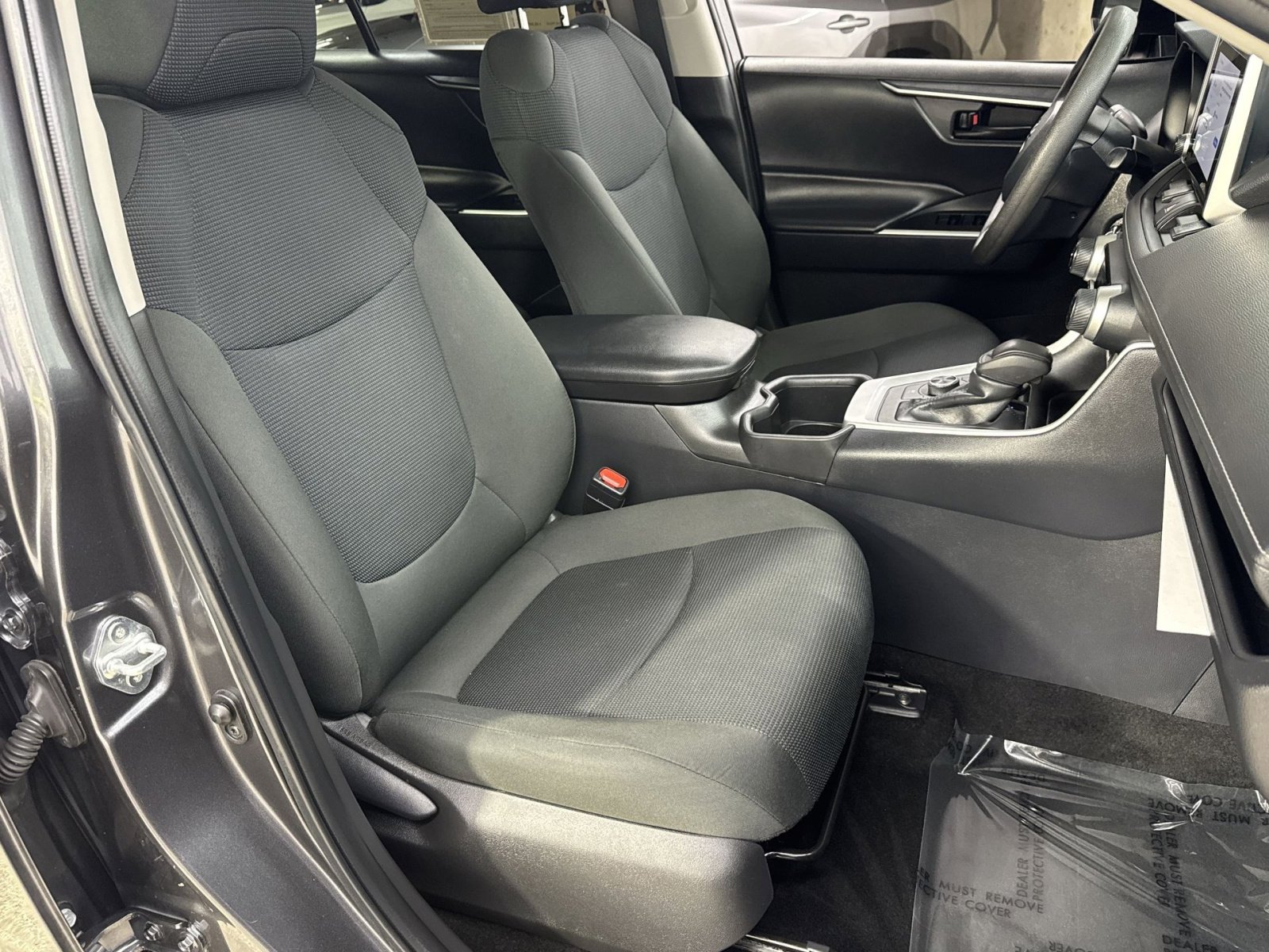 Used 2025 Toyota RAV4 LE image 39