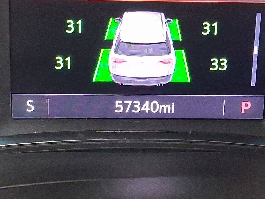 Used 2023 Chevrolet Traverse RS image 19