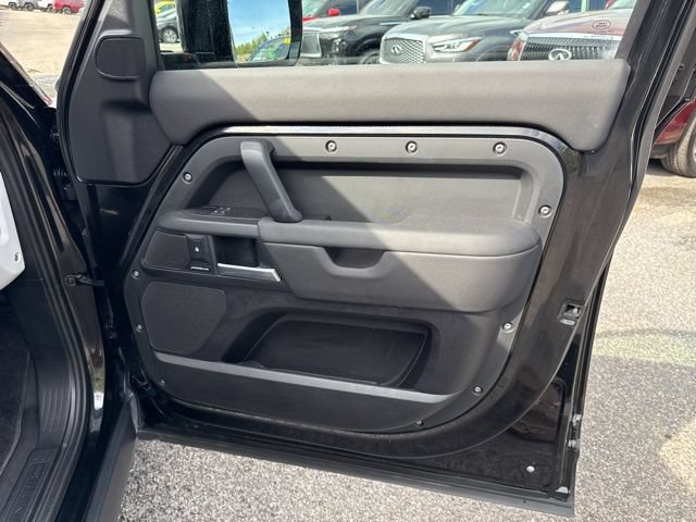 Used 2025 Land Rover Defender 110 S AWD/4WD image 27