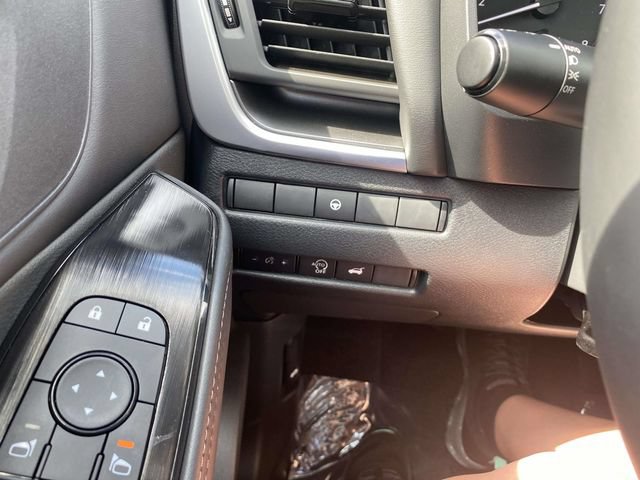 Used 2026 Nissan Rogue Dark Armor FWD image 29