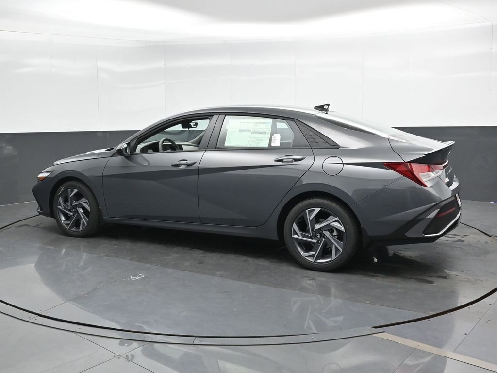 New 2025 Hyundai Elantra Sport image 8