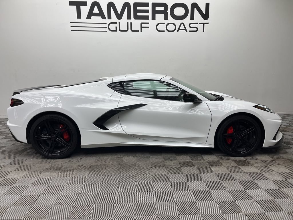Used 2025 Chevrolet Corvette Stingray Preferred Cpe w/ Adrenaline Red Accent Package RWD image 23