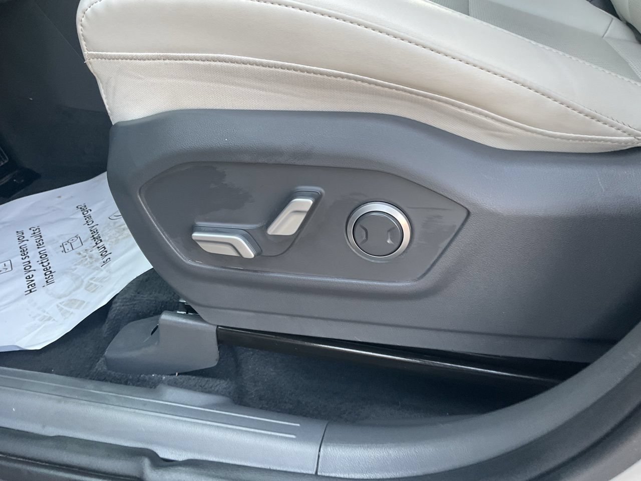 Used 2025 Hyundai Santa Fe SEL AWD/4WD image 9