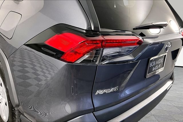 Used 2024 Toyota RAV4 LE AWD/4WD image 22