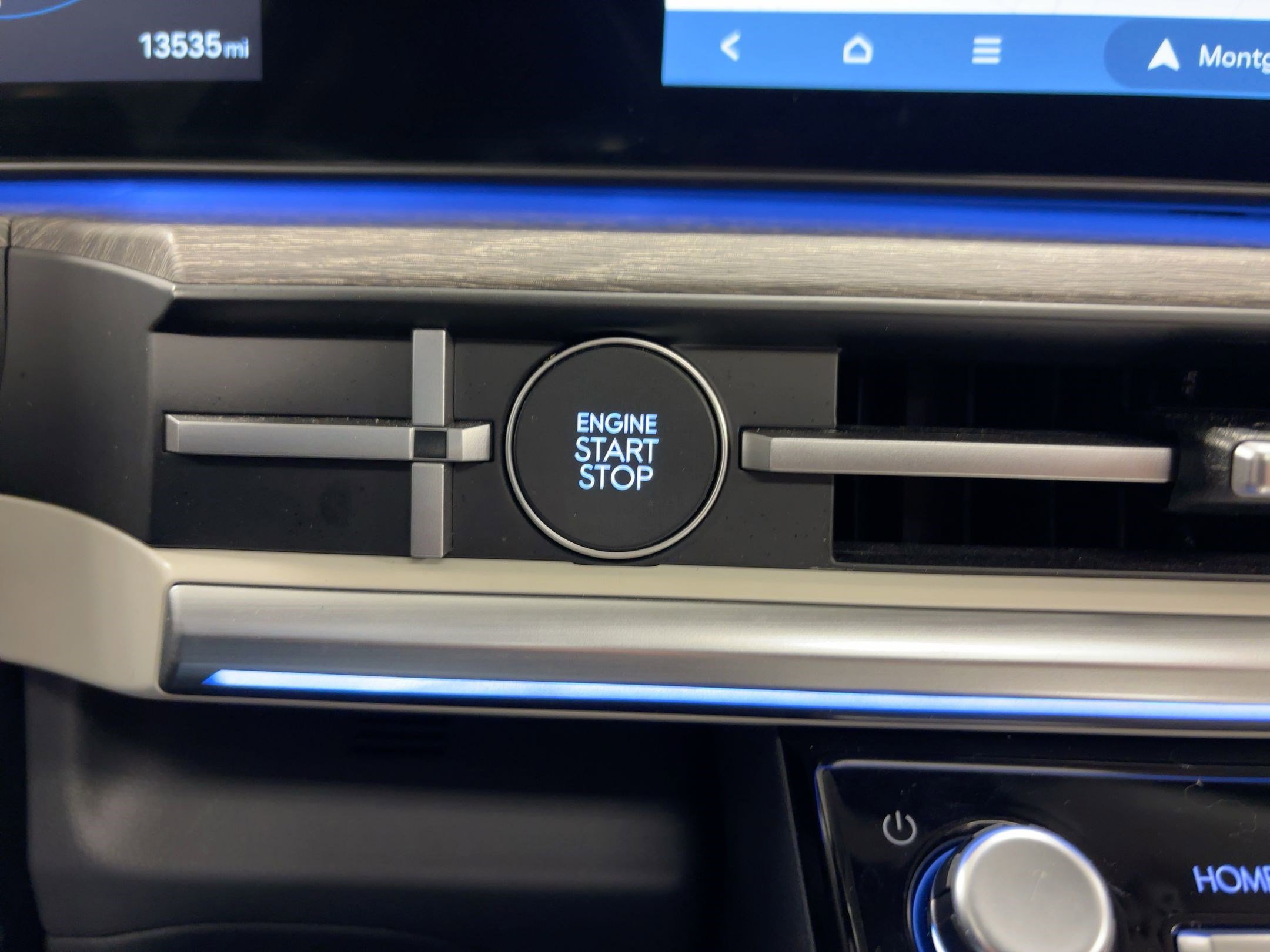 Used 2024 Hyundai Santa Fe Calligraphy image 27