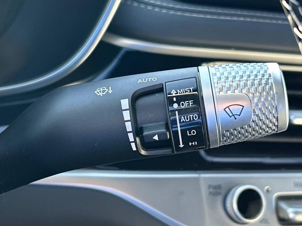 Used 2025 Genesis G70 3.3T Advanced w/ Sport Prestige Package image 31