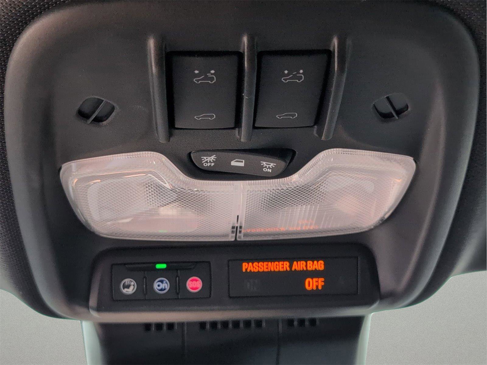 Used 2023 GMC Canyon AT4 w/ AT4 Premium Package image 17