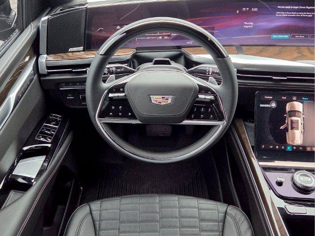 New 2026 Cadillac Escalade Platinum Sport w/ LPO, ONYX Package AWD/4WD image 18