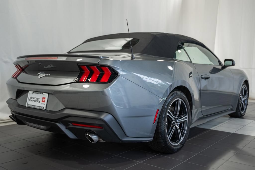 Used 2025 Ford Mustang Premium RWD image 4