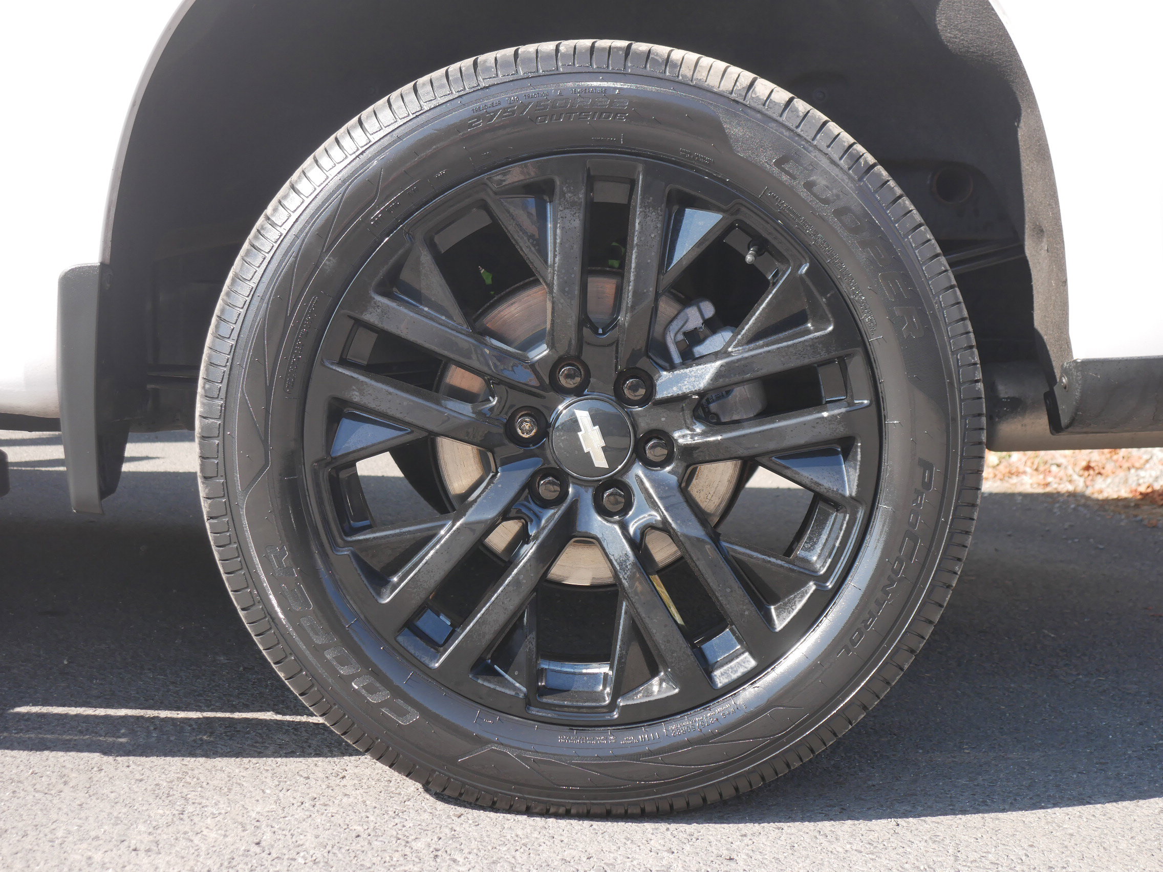 Used 2021 Chevrolet Silverado 1500 High Country w/ Technology Package image 19