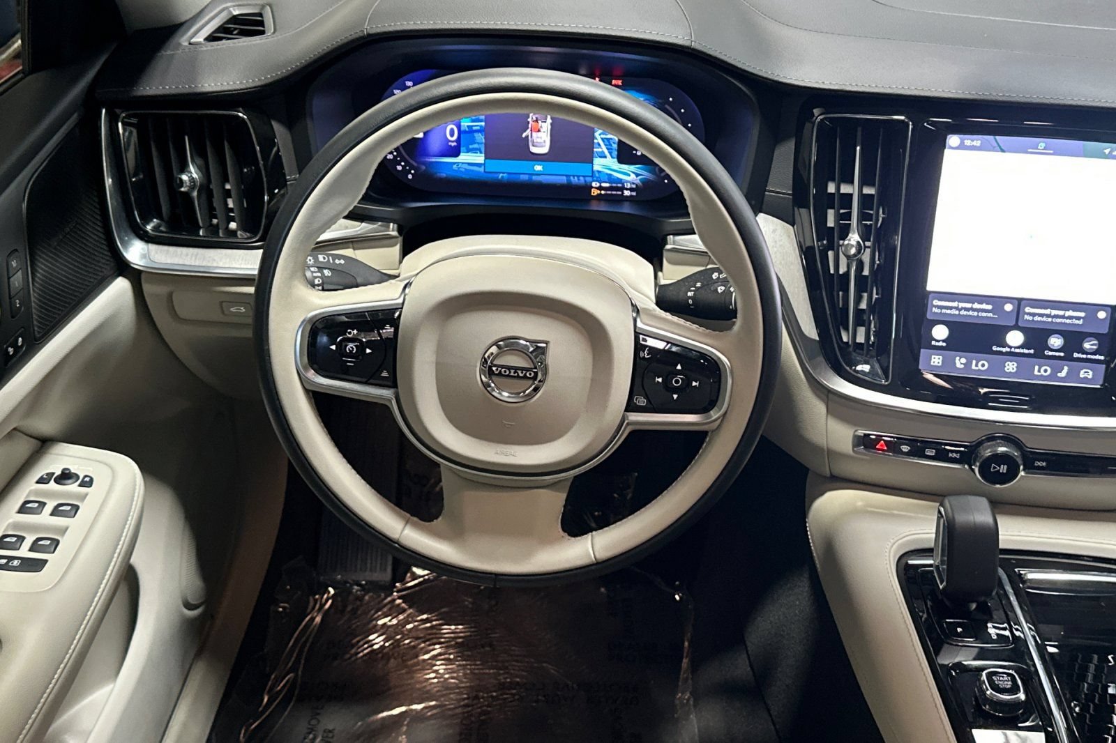 Certified 2024 Volvo S60 T8 Ultimate w/ Climate Package AWD/4WD image 17
