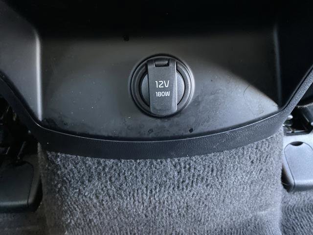 Used 2024 Kia Sorento S image 38