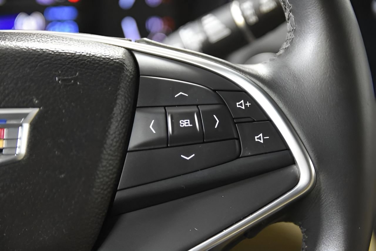 Used 2017 Cadillac XT5 Luxury w/ Driver Awareness Package image 21