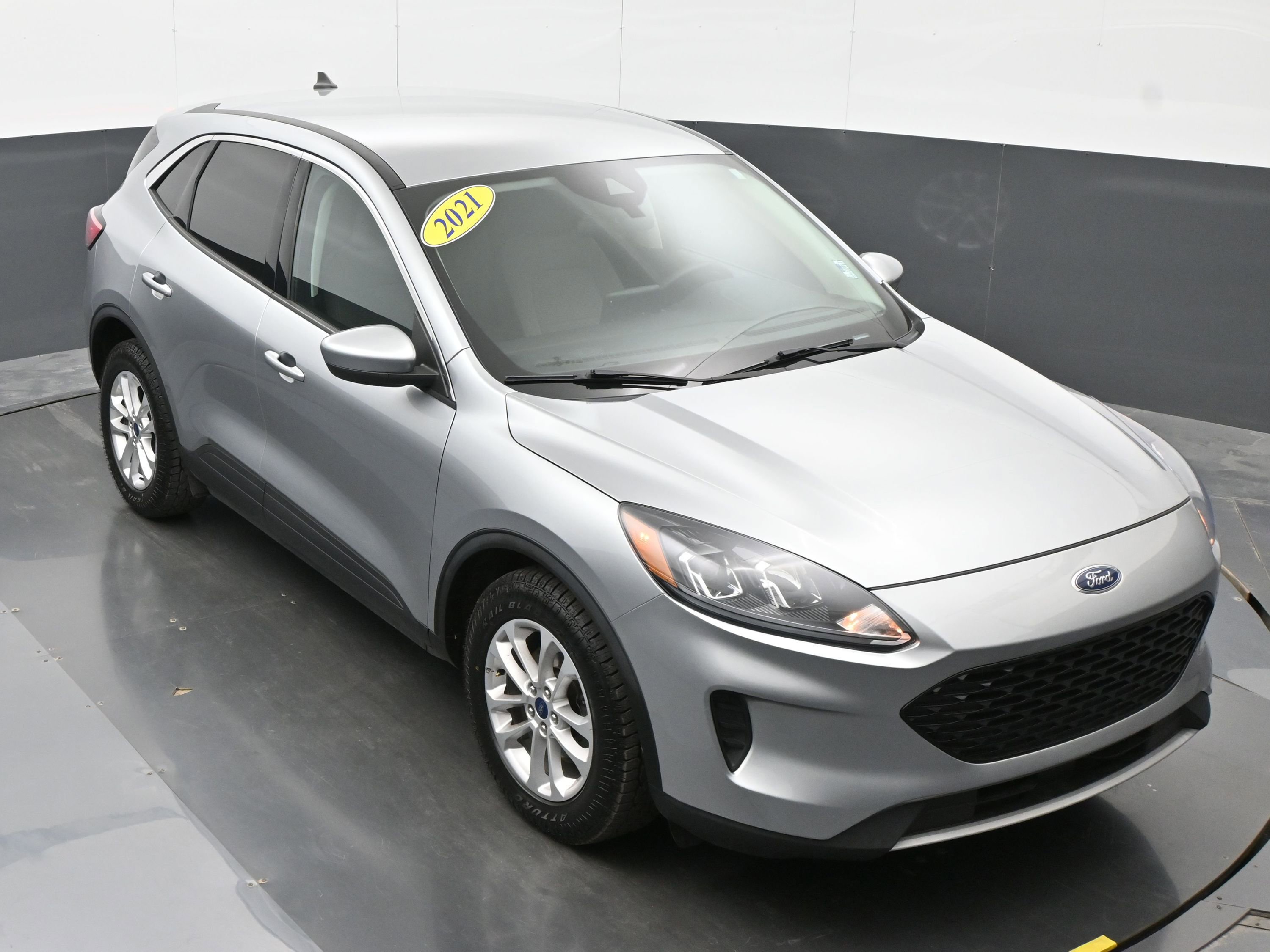 Used 2021 Ford Escape SE image 34