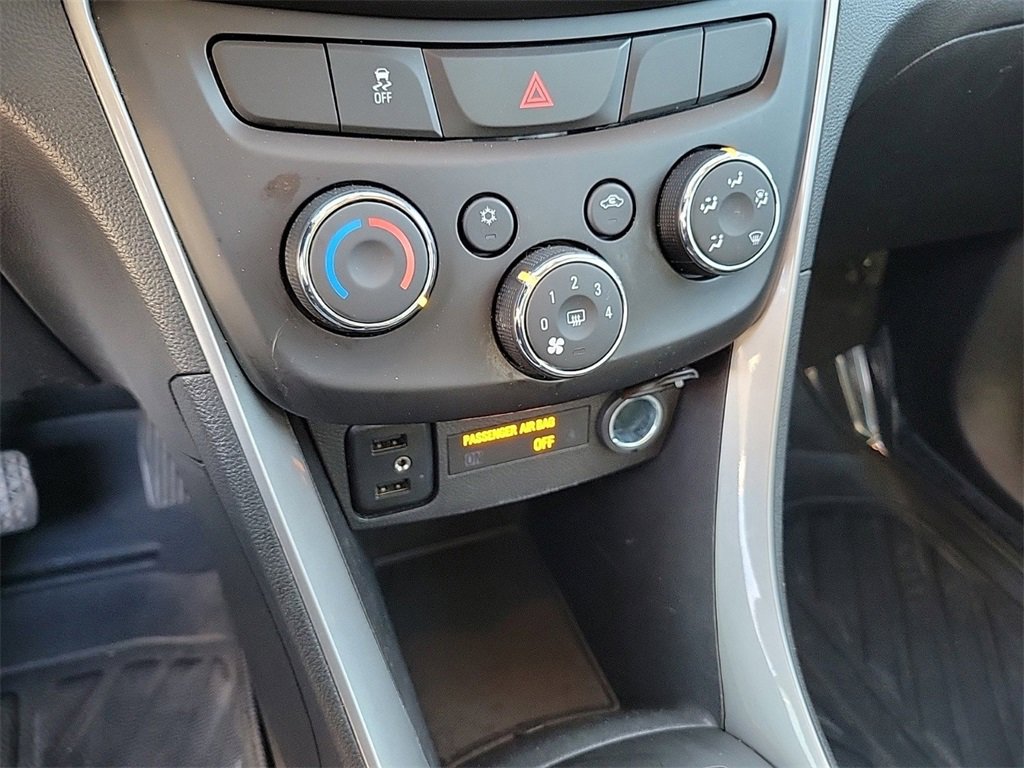 Used 2018 Chevrolet Trax LS image 27