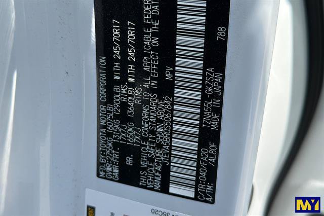 Used 2025 Toyota 4Runner SR5 AWD/4WD image 40