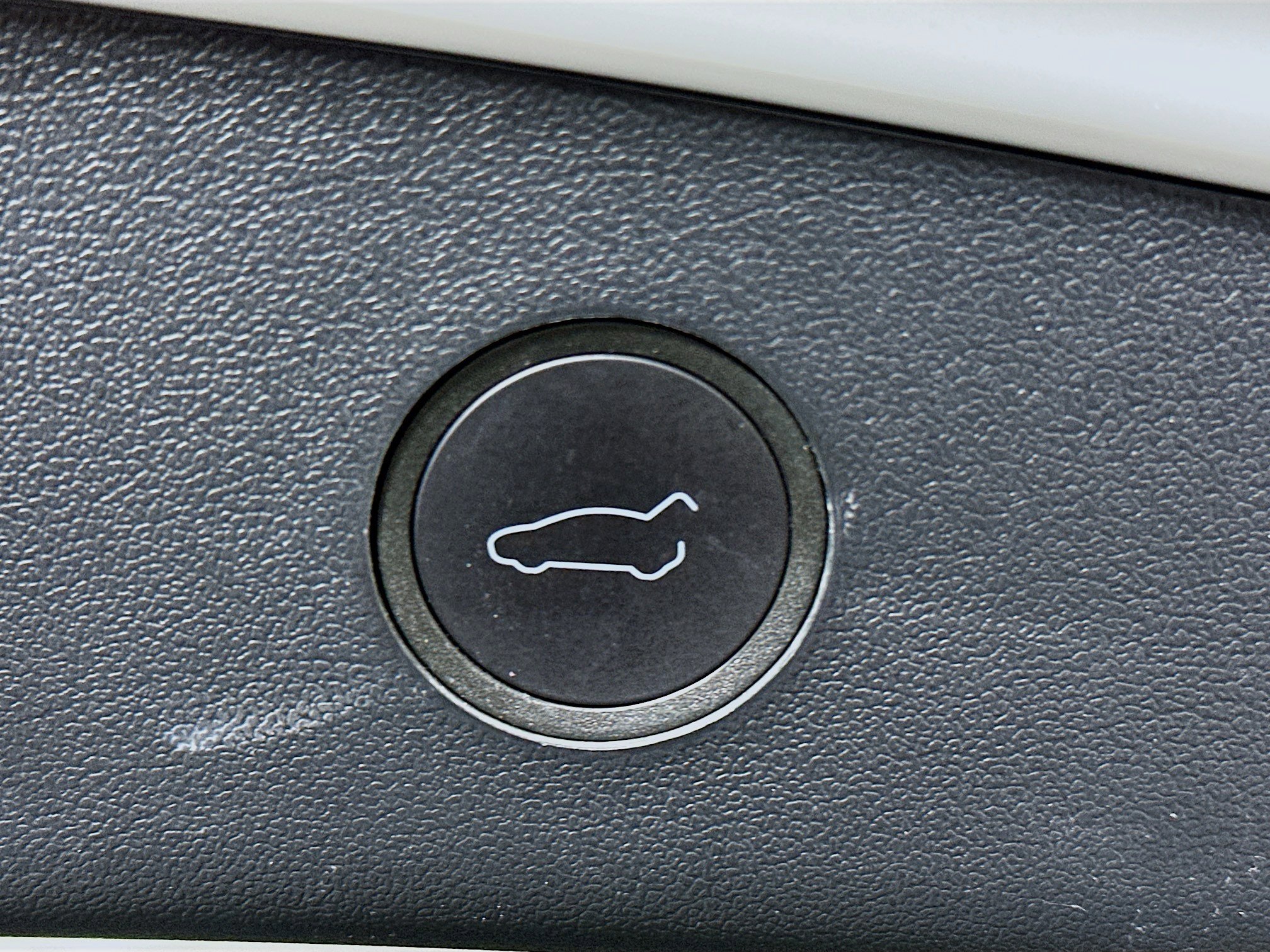 Used 2023 Tesla Model 3 Standard Range image 29