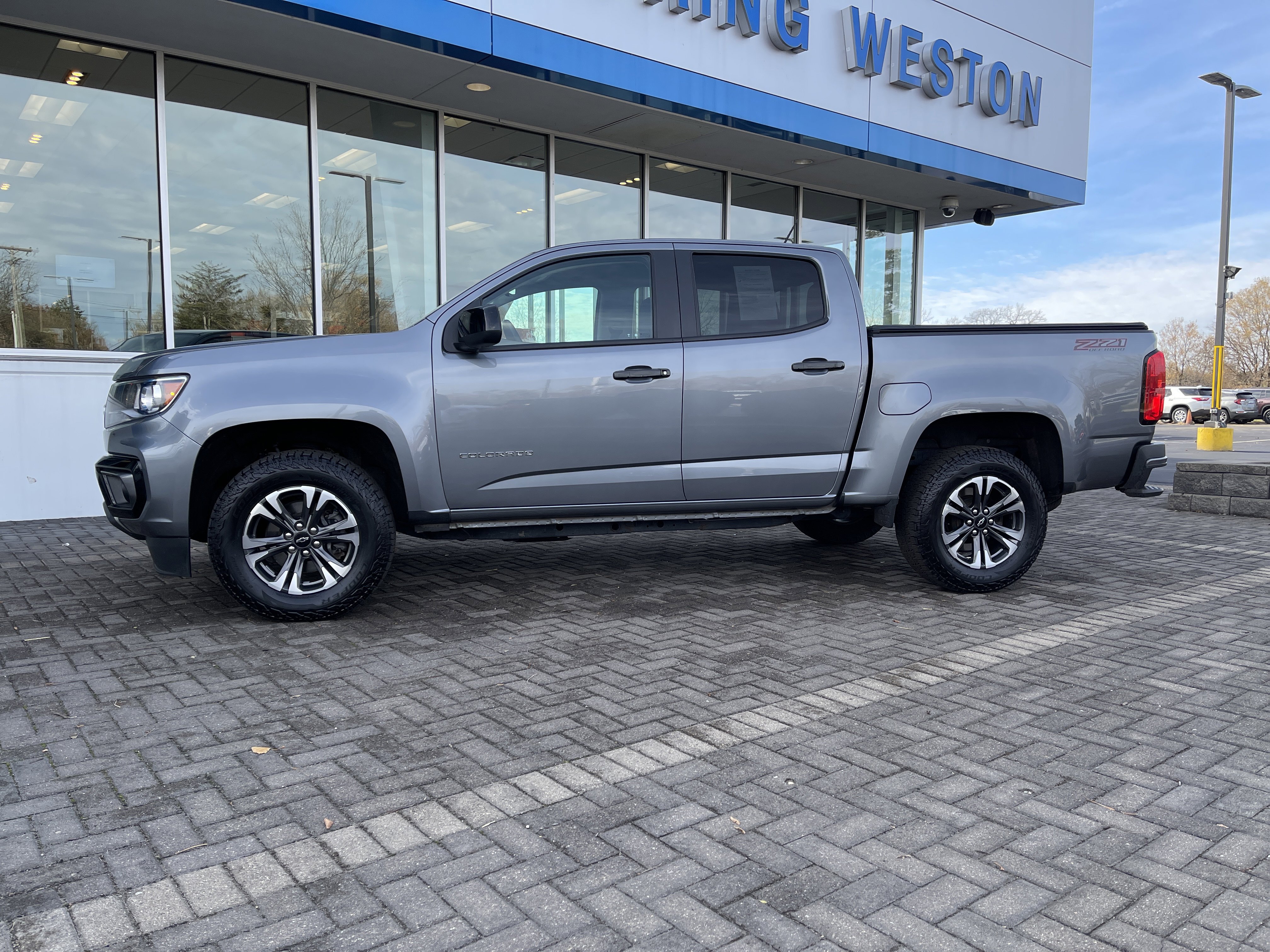 Used 2021 Chevrolet Colorado Z71 w/ Safety Package image 2