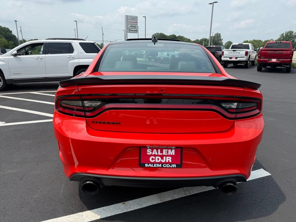 Used 2017 Dodge Charger R/T RWD image 7