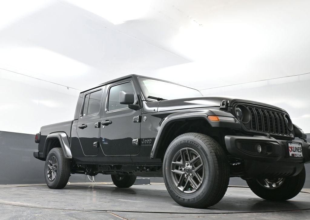 New 2026 Jeep Gladiator Sport AWD/4WD image 38