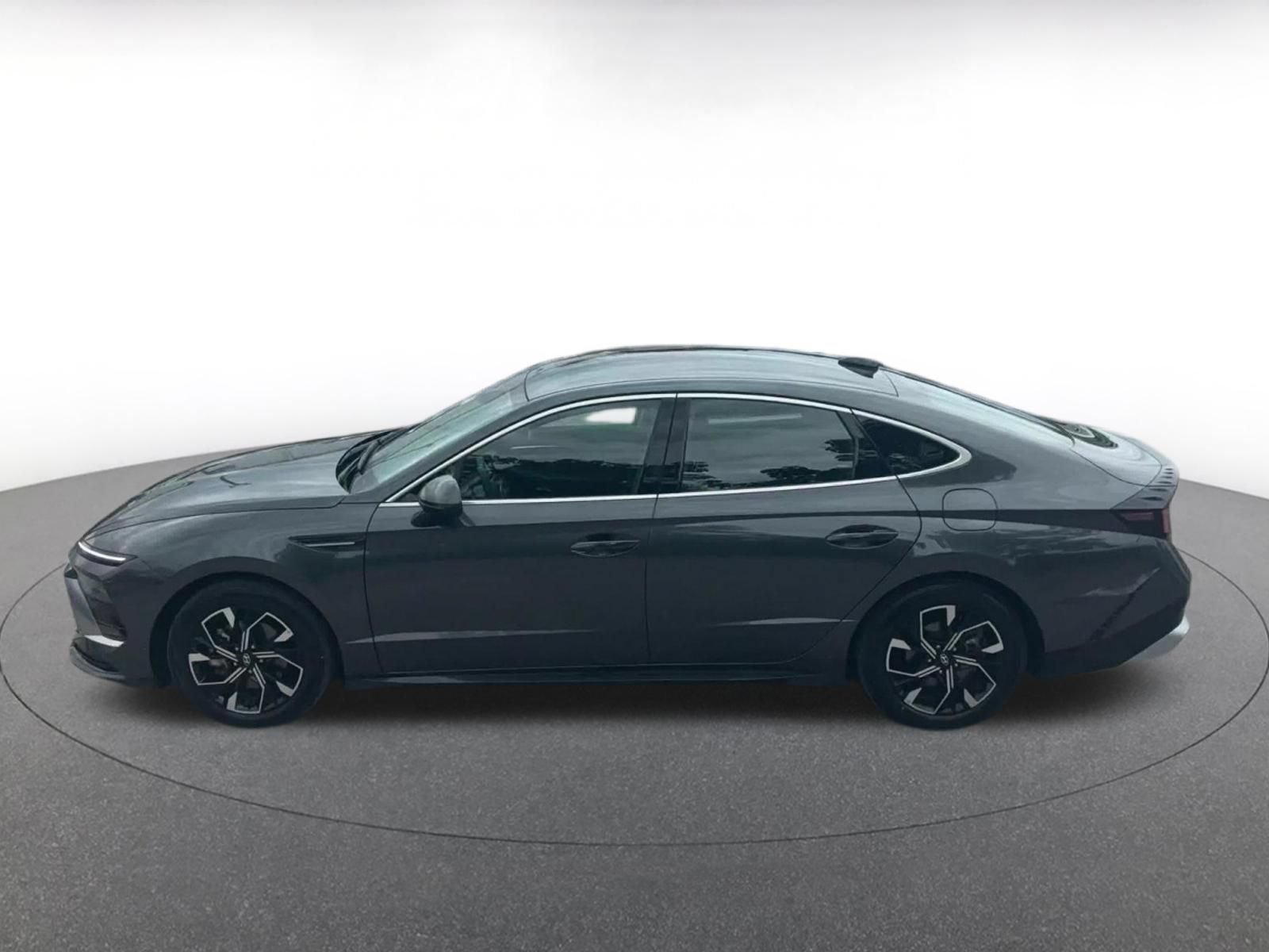 Used 2025 Hyundai Sonata SEL FWD image 9