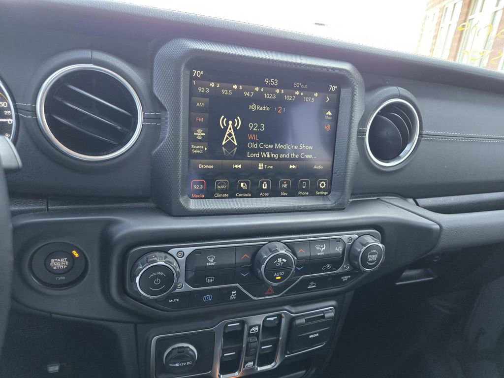 Used 2021 Jeep Wrangler Unlimited Sahara image 28