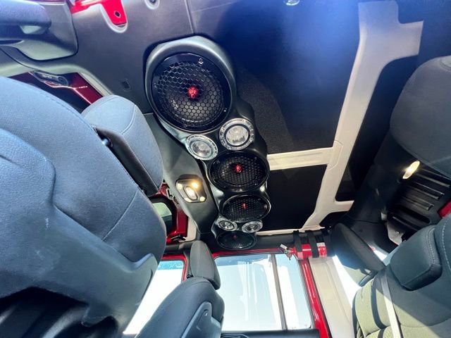 Used 2019 Jeep Wrangler Unlimited Rubicon w/ Steel Bumper Group image 12