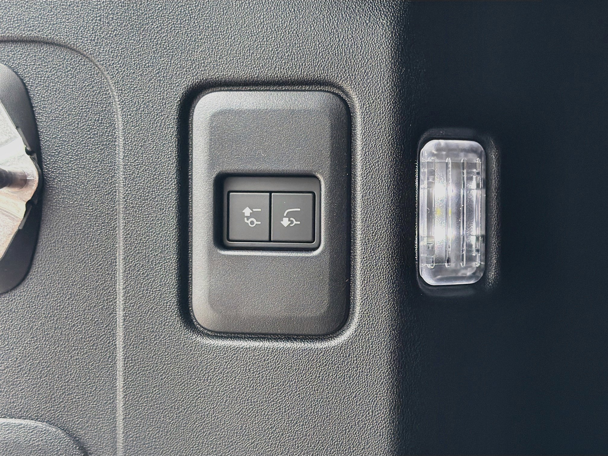 New 2026 Land Rover Defender 110 S AWD/4WD image 44