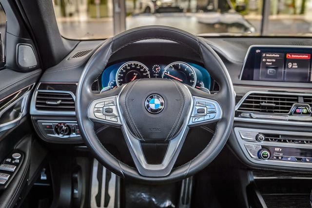 Used 2019 BMW 740i w/ M Sport Package RWD image 28