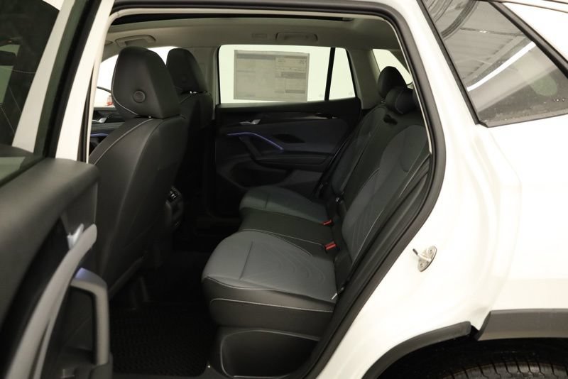 New 2026 Volkswagen Tiguan SE AWD/4WD image 34
