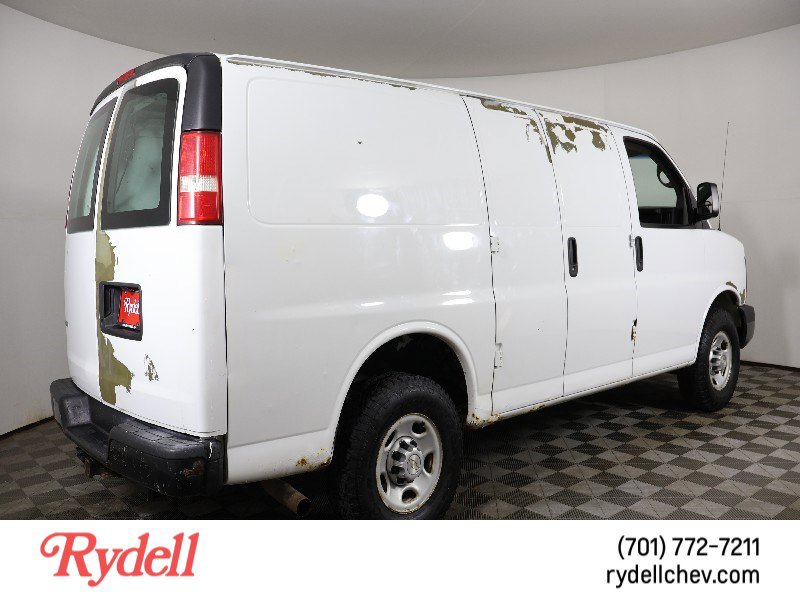 Used 2010 Chevrolet Express 3500 image 3
