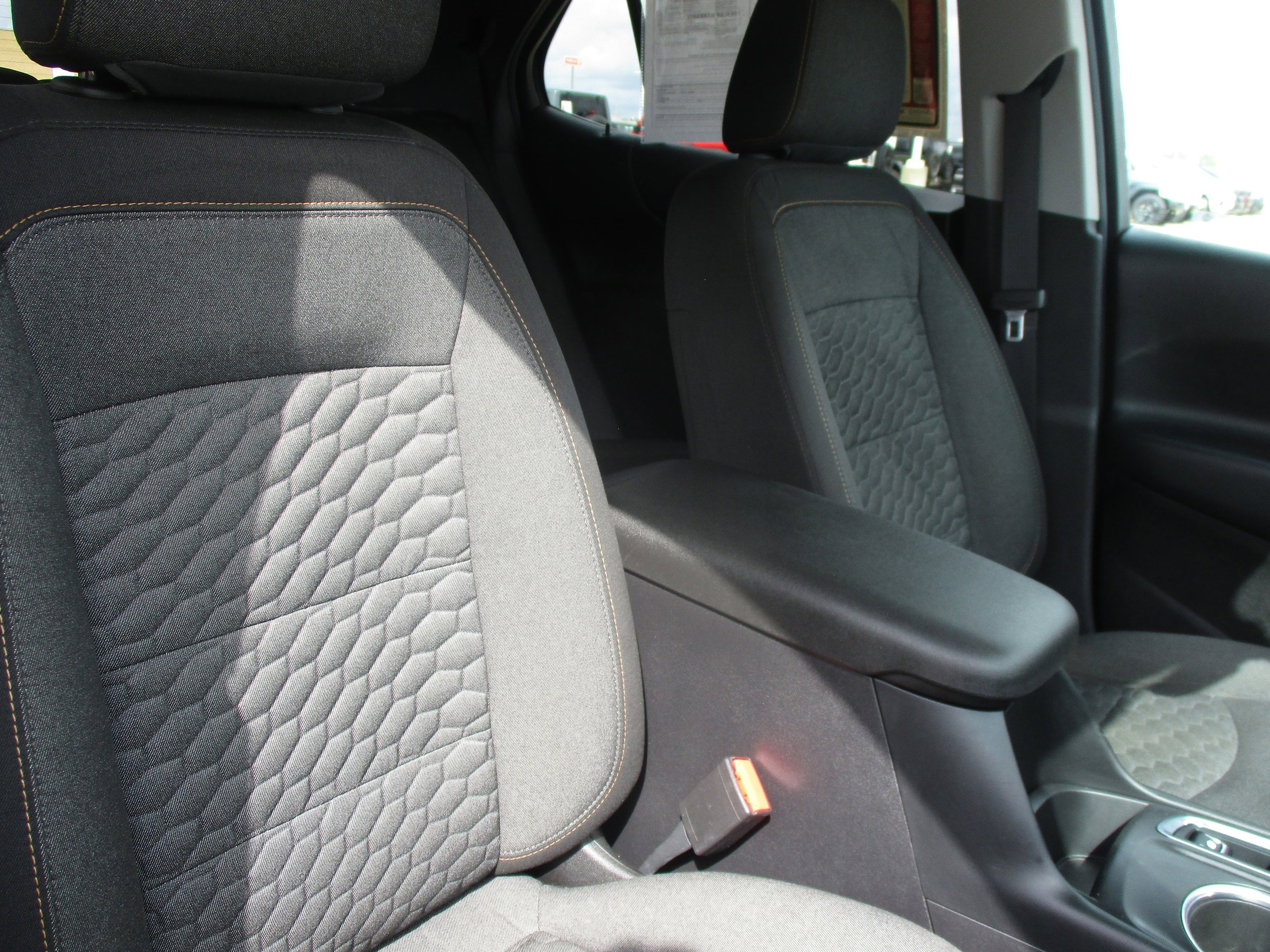 Used 2019 Chevrolet Equinox LT FWD image 34