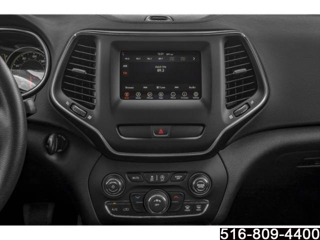 Used 2019 Jeep Cherokee Limited AWD/4WD image 14