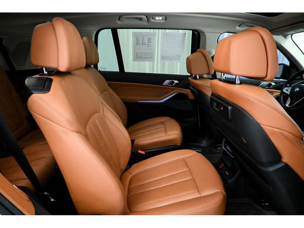 Used 2020 BMW X7 xDrive40i w/ Premium Package image 18