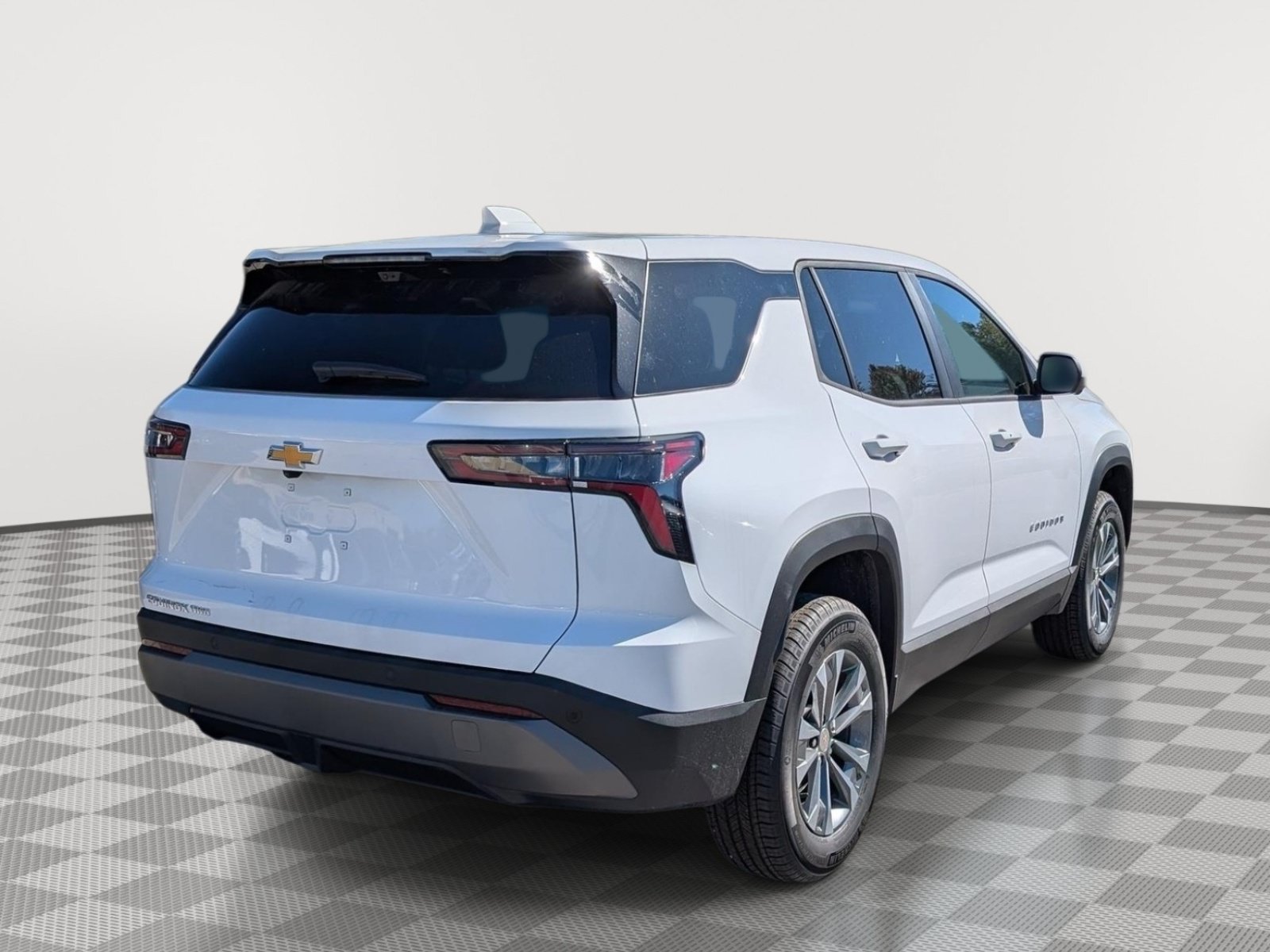 New 2027 Chevrolet Equinox LT w/ Convenience Package II AWD/4WD image 3