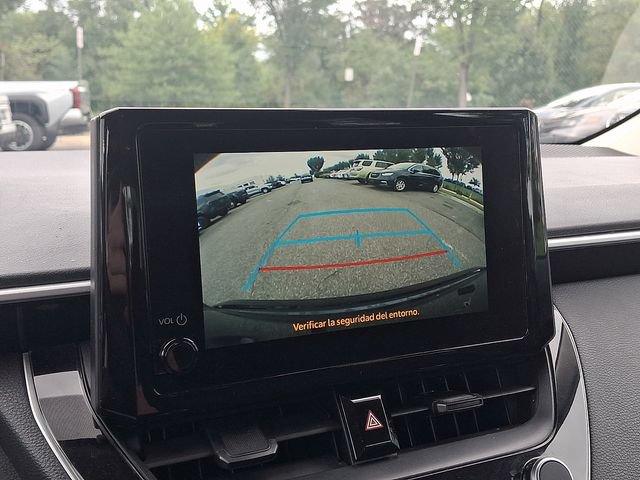 Used 2025 Toyota Corolla LE FWD image 17