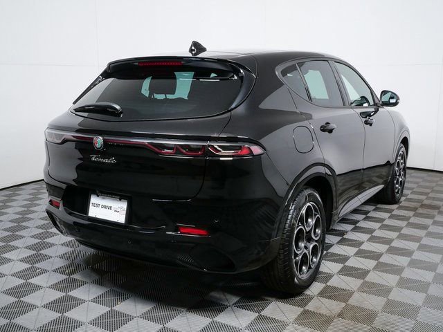 New 2025 Alfa Romeo Tonale image 2