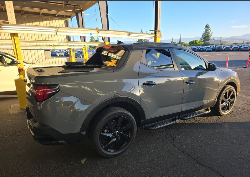 Used 2023 Hyundai Santa Cruz Night AWD/4WD image 8