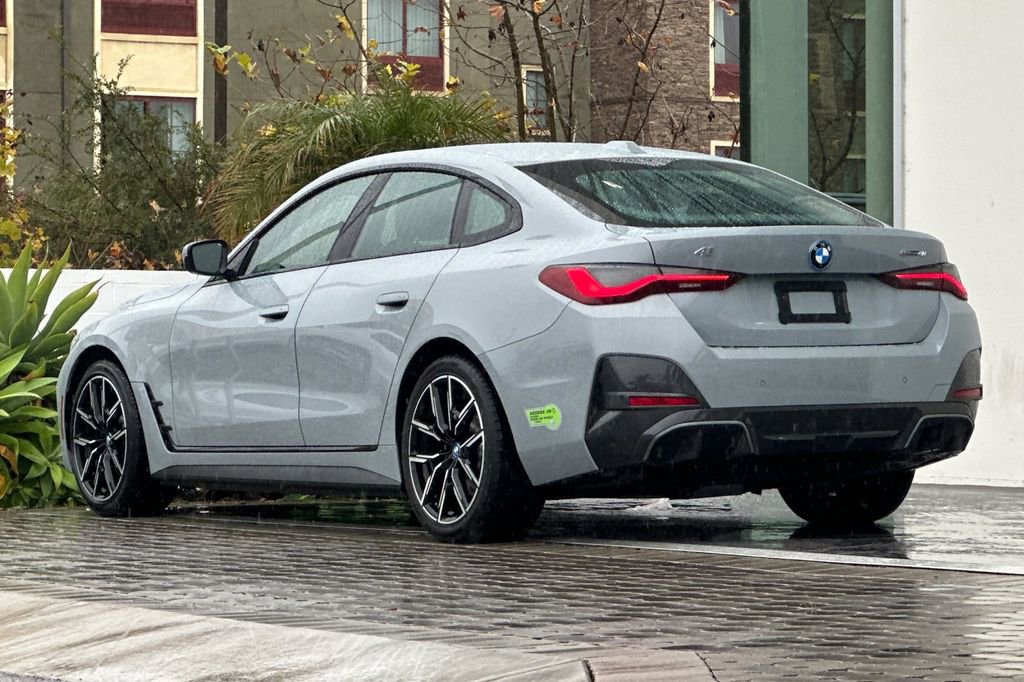 Used 2023 BMW i4 eDrive40 w/ M Sport Package image 5