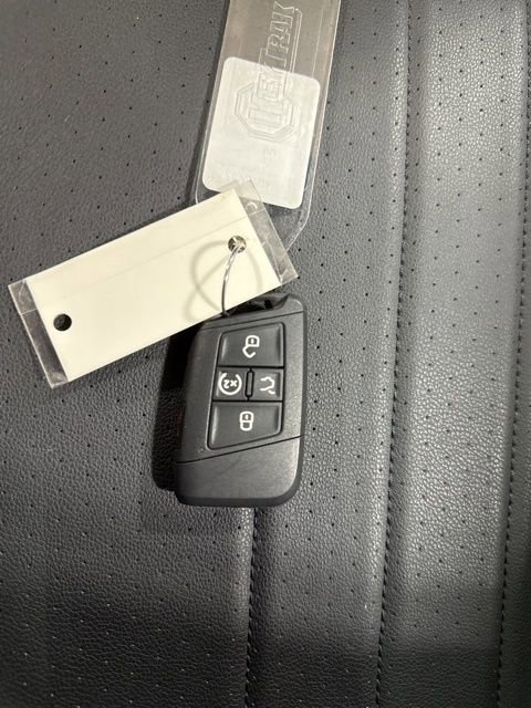 Certified 2023 Volkswagen Tiguan SE R-Line AWD/4WD image 21