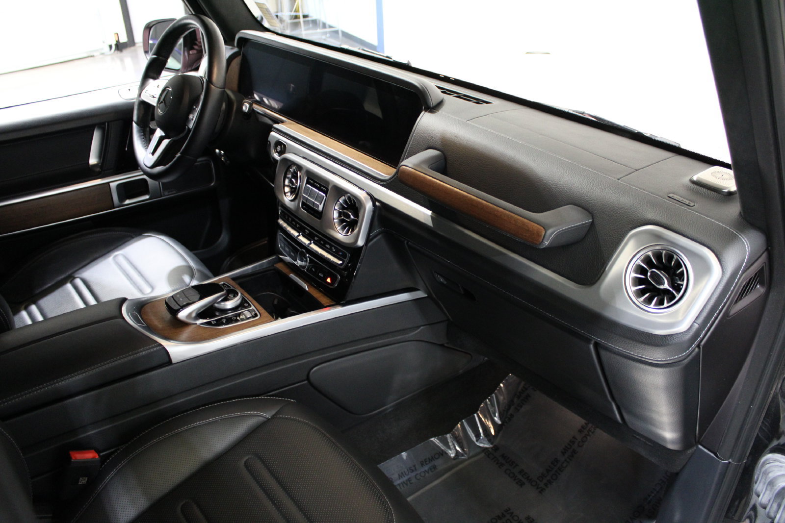 Used 2024 Mercedes-Benz G 550 image 23
