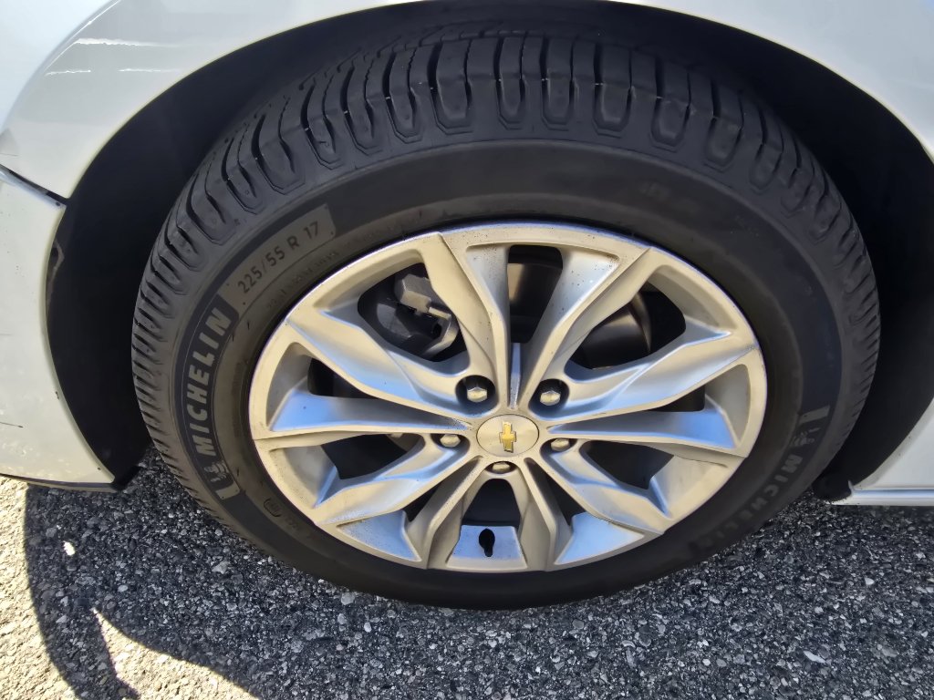 Used 2022 Chevrolet Malibu LT FWD image 10
