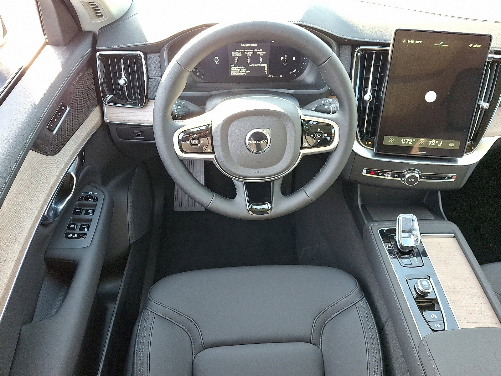 New 2026 Volvo XC90 B6 Plus w/ Protection Package image 8