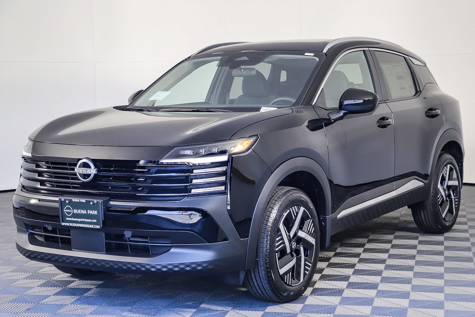 New 2026 Nissan Kicks SV w/ SV Premium Package FWD image 3