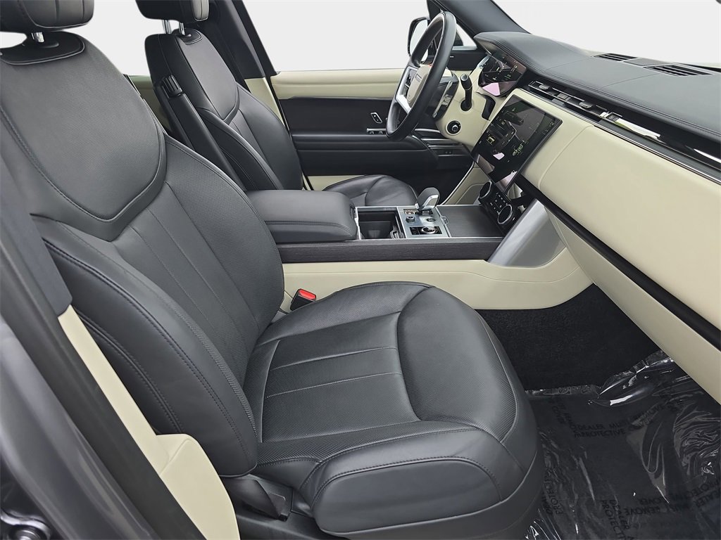 Certified 2023 Land Rover Range Rover SE image 11