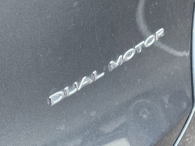 Used 2025 Tesla Model Y Long Range image 8