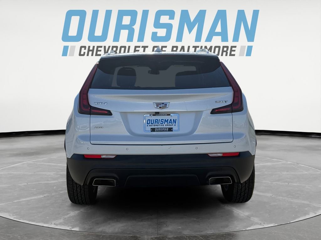 Used 2022 Cadillac XT4 Luxury w/ Cold Weather Package image 5