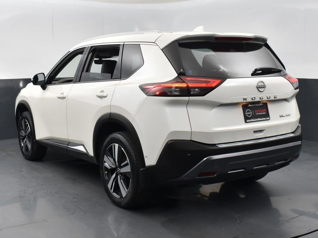Used 2023 Nissan Rogue SL w/ SL Premium Package image 6