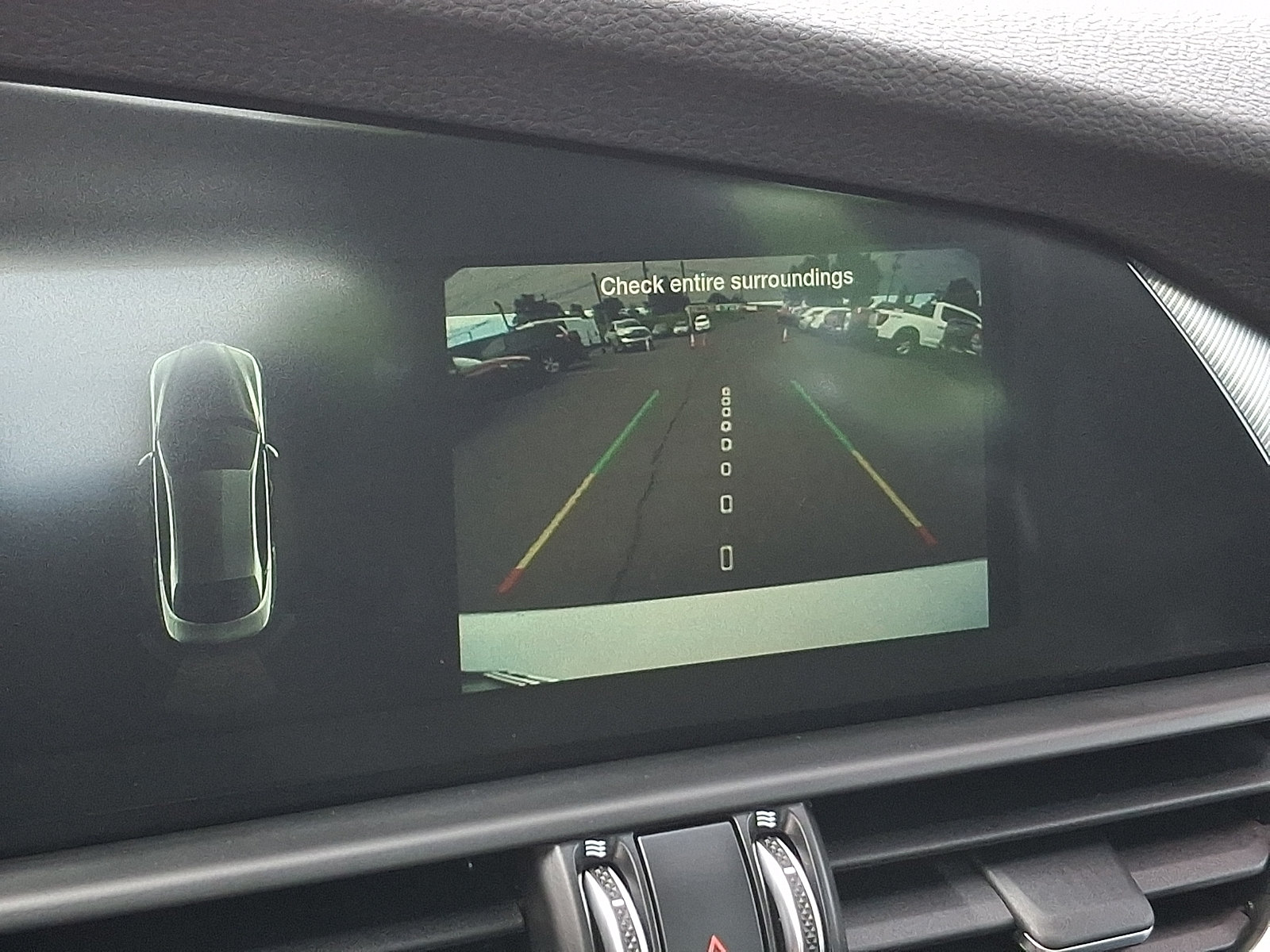 Used 2025 Alfa Romeo Giulia AWD w/ Driving Assist Package image 19