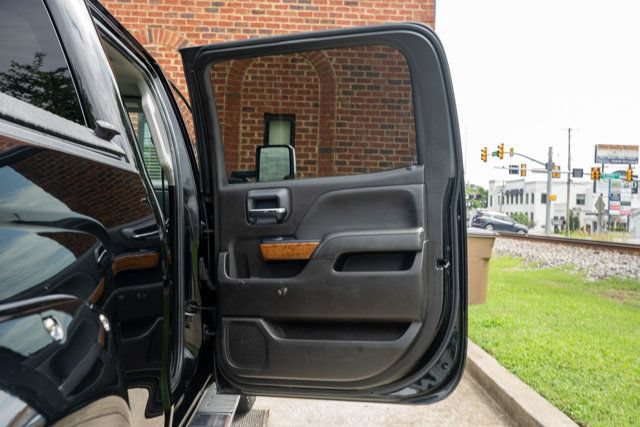 Used 2018 Chevrolet Silverado 2500 High Country w/ Duramax Plus Package AWD/4WD image 43